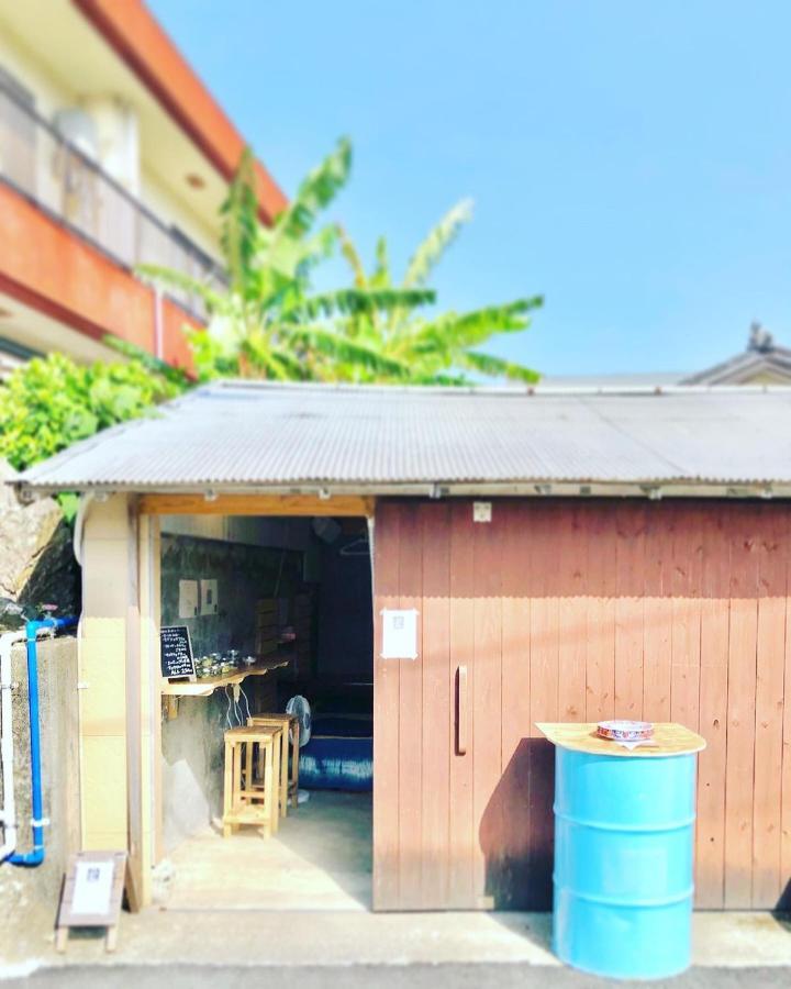 奄美ゲストハウス Hub A Nice Inn Setouchi  Exterior foto